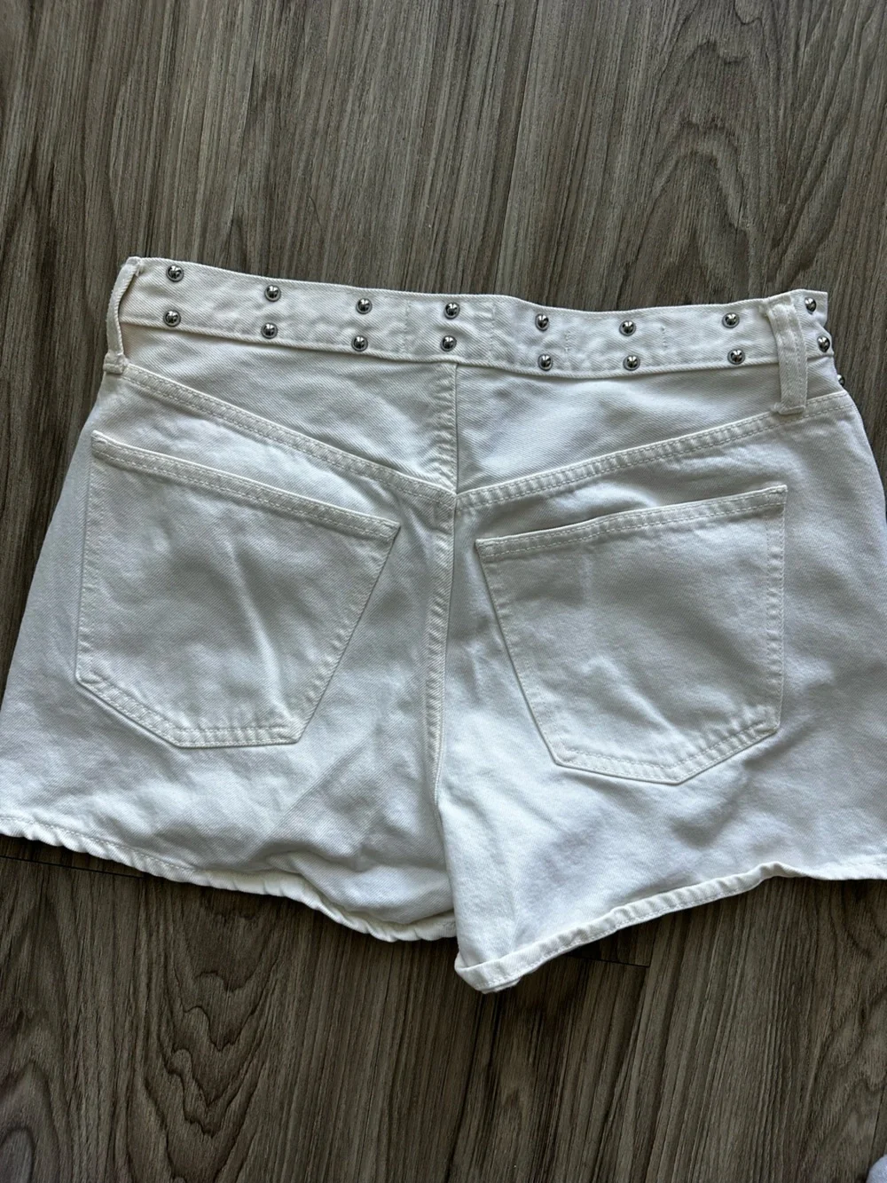 White Denim Shorts Baggy style